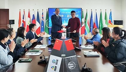Компания Henger Heavy Industry и Тяньцзиньский коммерческий университет заключают пятилетнее соглашение о всестороннем сотрудничестве между промышленностью, университетами и научными исследованиями, направленное на совместную подготовку высококвалифициров